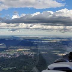 Flugwegposition um 14:26:43: Aufgenommen in der Nähe von Gemeinde Hernstein, 2560, Österreich in 1303 Meter